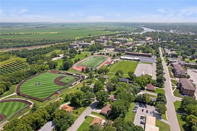 $399,000 | 1708 Brookdale Drive, Atchison, KS 66002