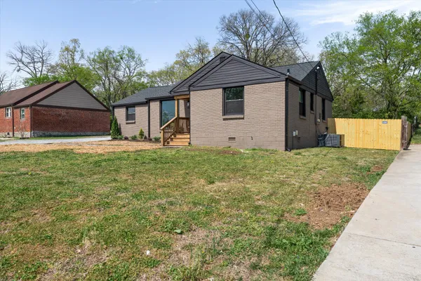 $445,000 | 723 Yowell Avenue, Madison, TN 37115