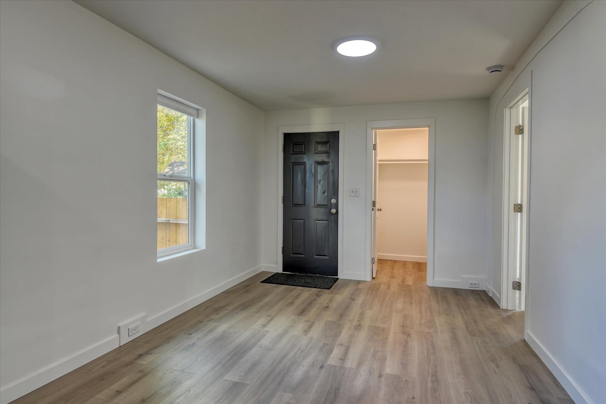 2815 North Ash Street Spokane, WA 99205 - Photo 3 of 28