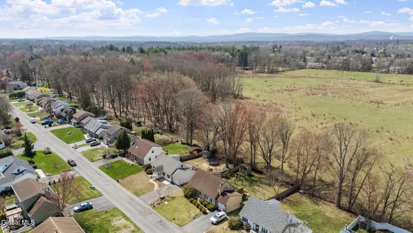 $399,900 | 61 Jefferson Road, Bethlehem, NY 12077