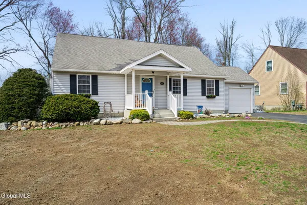 $399,900 | 61 Jefferson Road, Bethlehem, NY 12077