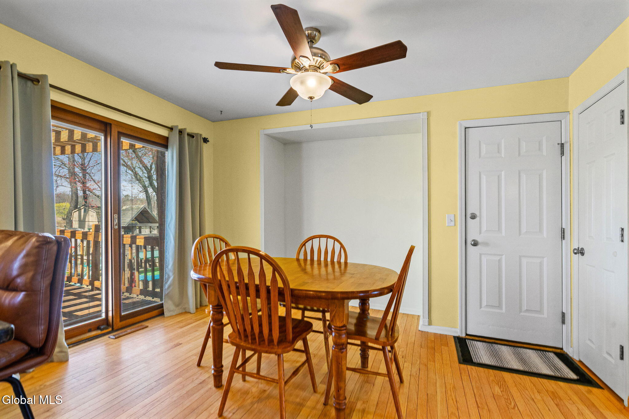 61 Jefferson Road Bethlehem, NY 12077 - Photo 8 of 38 18-web-or-mls-61-jefferson-rd