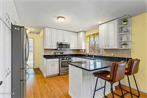 $399,900 | 61 Jefferson Road, Bethlehem, NY 12077