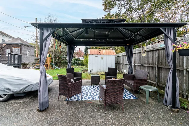 $300,000 | 9 Baker Street, Johnston, RI 02919