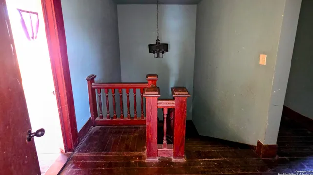 $199,900 | 1602 Ave U, Hondo, TX 78861