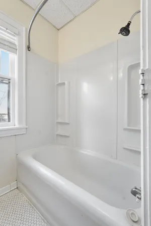 $1,095 | 2545 Garfield Avenue, Unit 24, Minneapolis, MN 55405