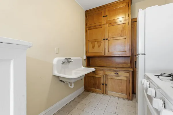 $1,095 | 2545 Garfield Avenue, Unit 24, Minneapolis, MN 55405
