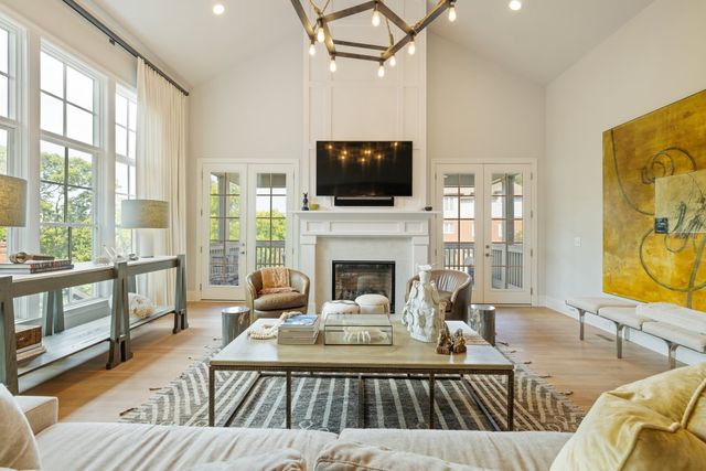 $1,950,000 | 3215 Acklen Avenue, Nashville, TN 37212