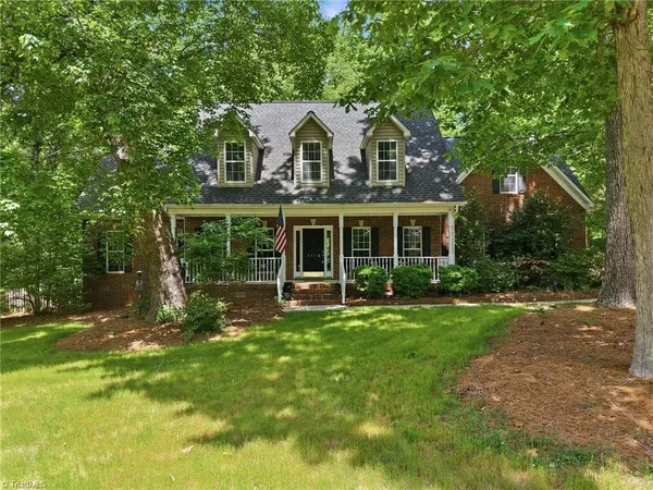 $575,000 | 1110 Stallion Court, Summerfield, NC 27358