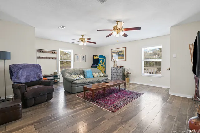 $495,000 | 524 Rangeland Road, Blanco, TX 78606