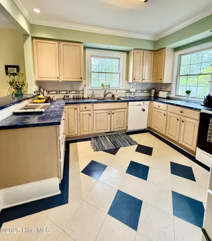 $325,000 | 3340 North Green Street, Farmville, NC 27828