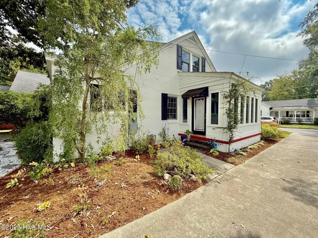 $325,000 | 3340 North Green Street, Farmville, NC 27828