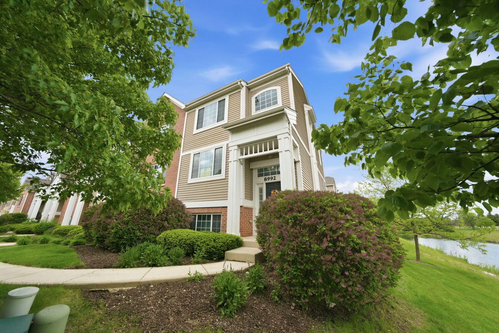 8992 Disbrow Street Huntley, IL 60142 - Photo 2 of 27