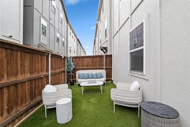 a picture of a bench in front of door