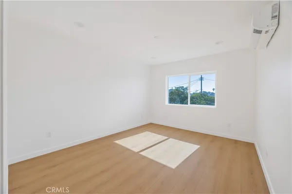$799,999 | 10905 Dalerose Avenue, Unit C, Inglewood, CA 90304