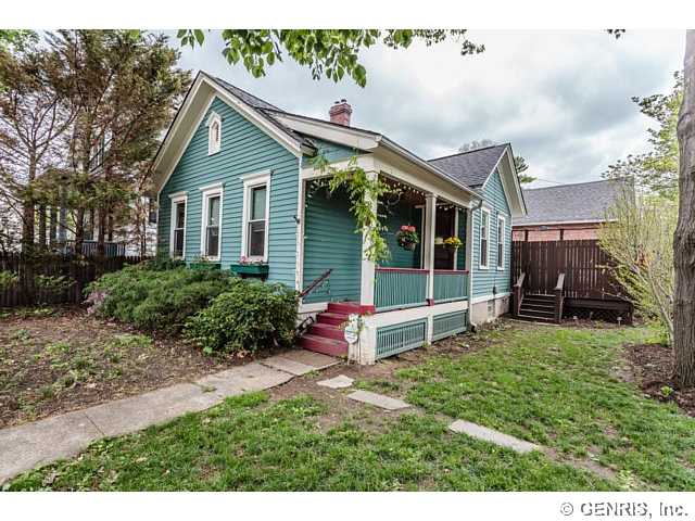 35 Poplar Street Rochester, NY 14620 - Photo 1 of 1 Exterior Front
