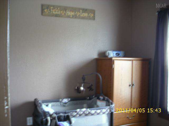 20007297-6.JPG