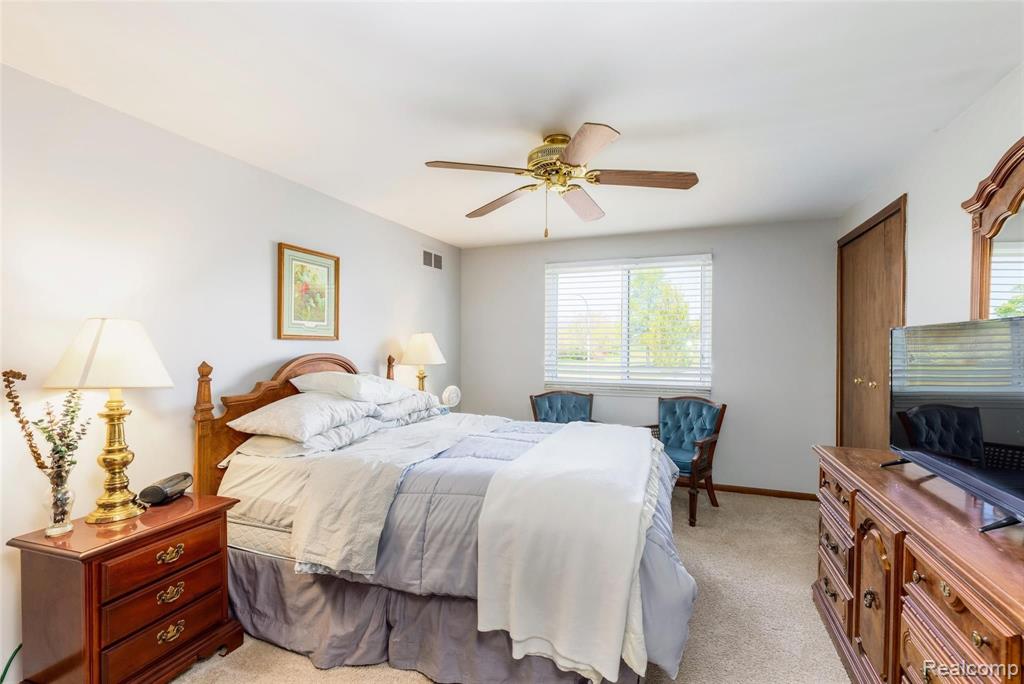 1007 Vernier Road Grosse Pointe, MI 48236 - Photo 20 of 50
