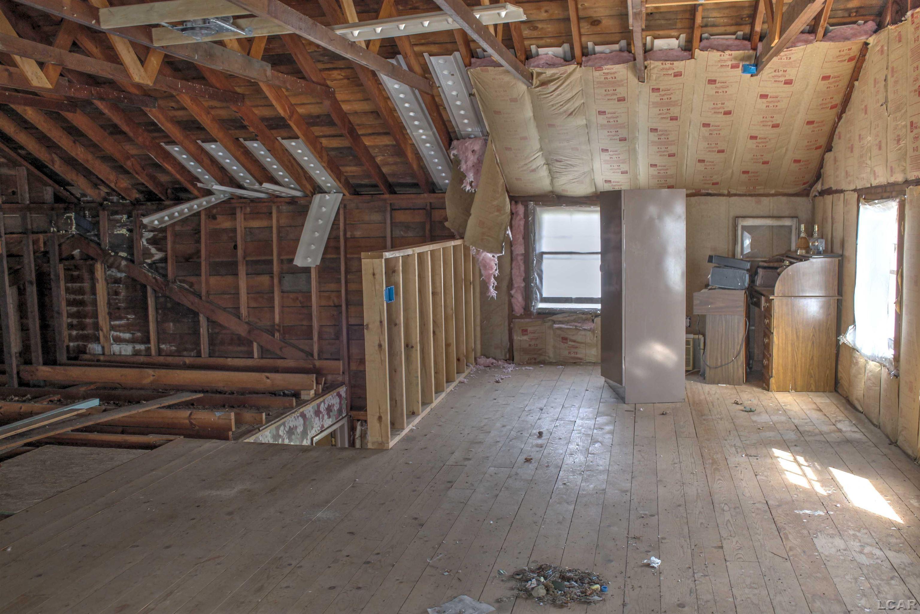 17060 Quaker Road Hudson, MI 49247 - Photo 15 of 23 50105773-14.JPG