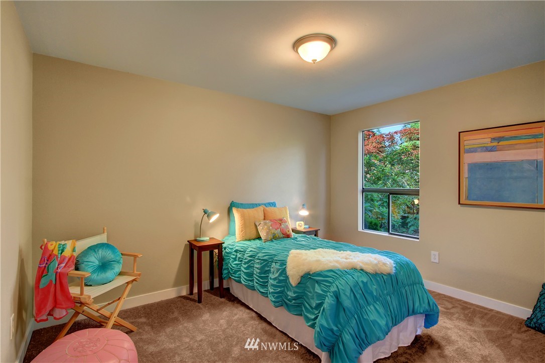 19018 Meridian Place West Bothell, WA 98012 - Photo 12 of 15