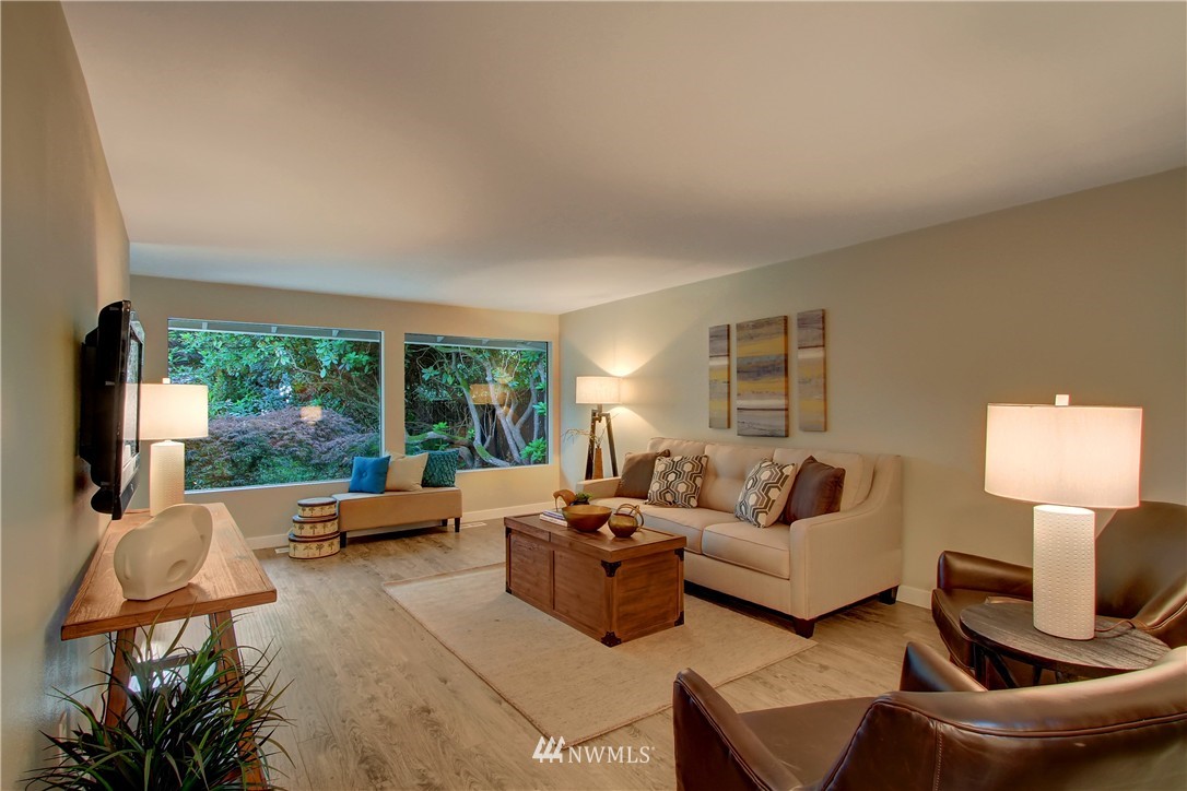 19018 Meridian Place West Bothell, WA 98012 - Photo 7 of 15