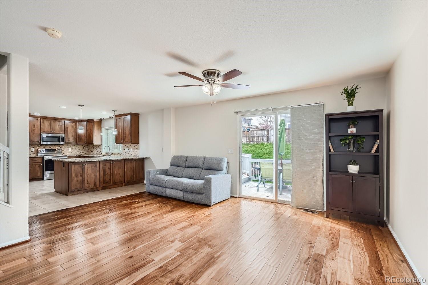 10034 Strathfield Lane Highlands Ranch, CO 80126 - Photo 10 of 27 Gallery Image 10
