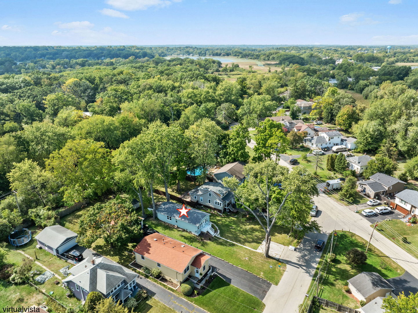 26177 West Lakeview Avenue Ingleside, IL 60041 - Photo 23 of 27 an aerial view of multiple house
