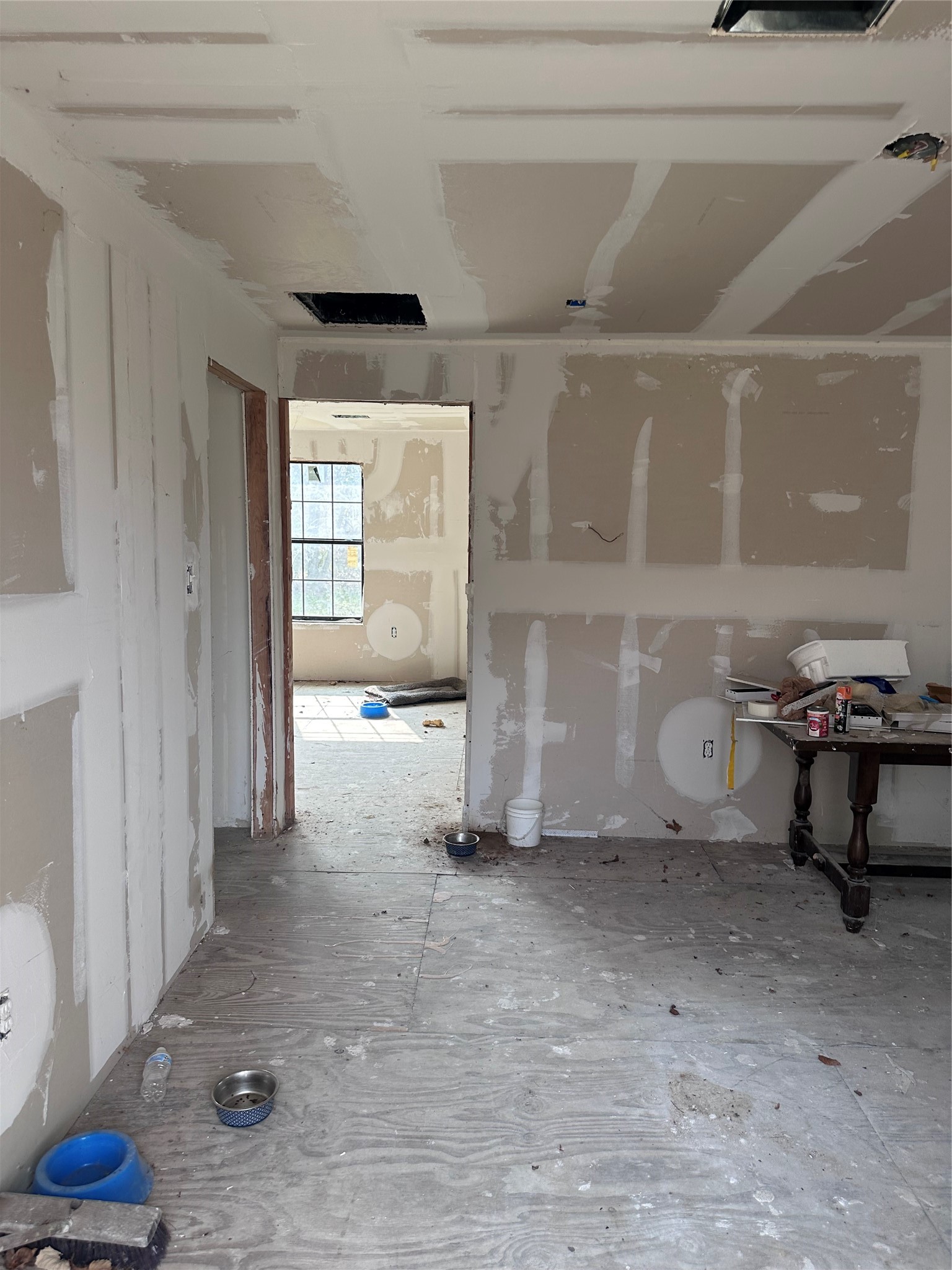 800 Mayo Street Baytown, TX 77520 - Photo 3 of 8 a living room with furniture and a window