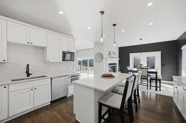 $1,250,000 | 13202 Lakepoint Drive, Plainfield, IL 60585