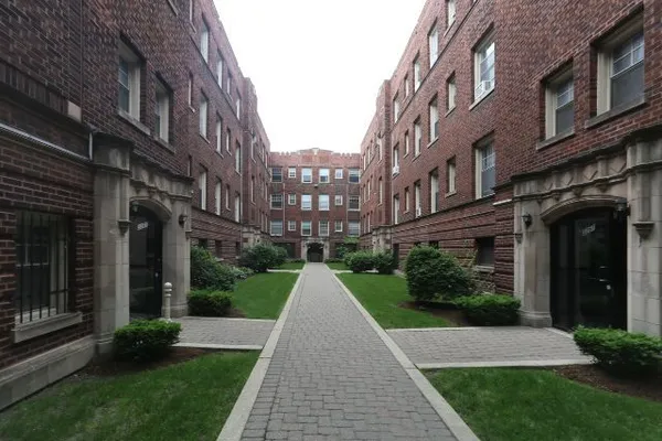 $1,295 | 3265 West Wrightwood Avenue, Unit 1W, Chicago, IL 60647