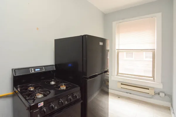 $1,295 | 3265 West Wrightwood Avenue, Unit 1W, Chicago, IL 60647