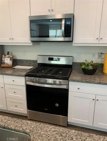 $4,000 | 27556 Denali Lane, Canyon Country, CA 91387