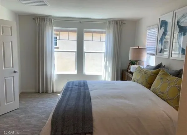 $4,000 | 27556 Denali Lane, Canyon Country, CA 91387