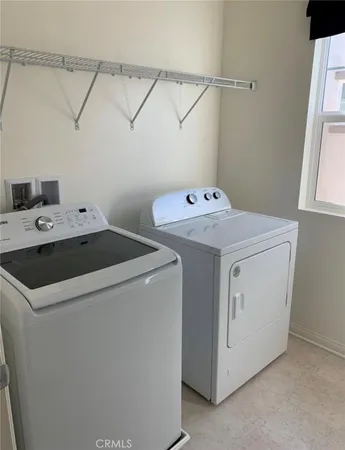 $4,000 | 27556 Denali Lane, Canyon Country, CA 91387