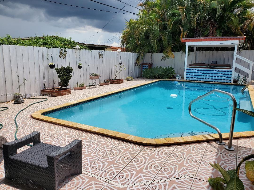 8941 Southwest 20th Street Miami, FL 33165 - Photo 14 of 29 Gallery Image 14