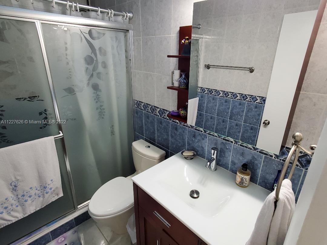 8941 Southwest 20th Street Miami, FL 33165 - Photo 22 of 29 Gallery Image 22