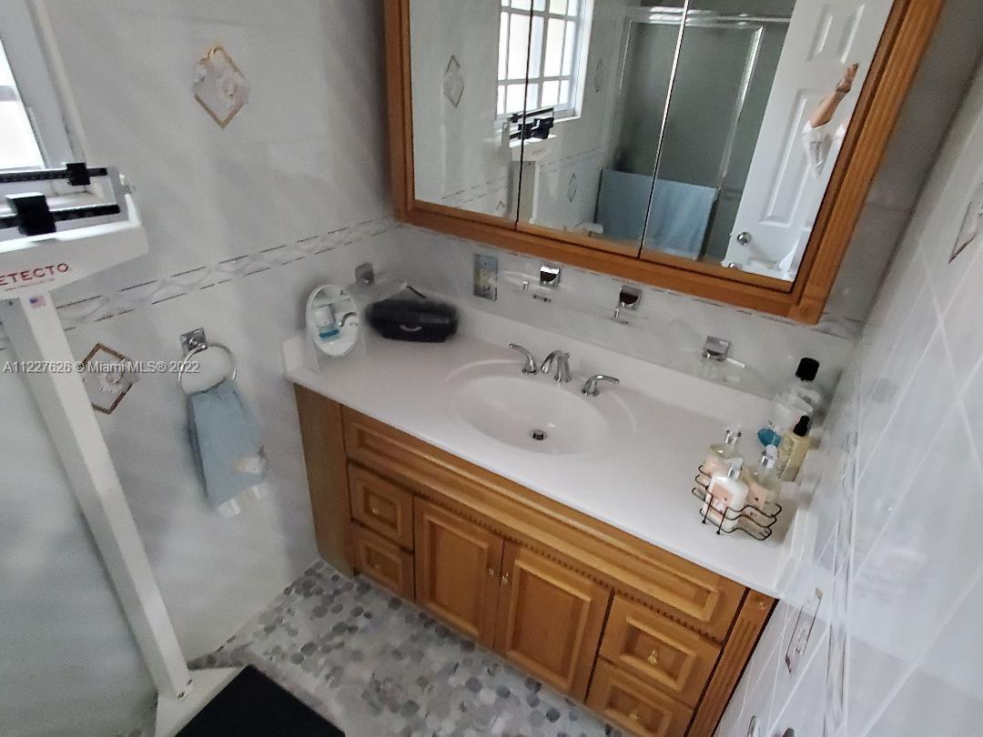 8941 Southwest 20th Street Miami, FL 33165 - Photo 24 of 29 Gallery Image 24