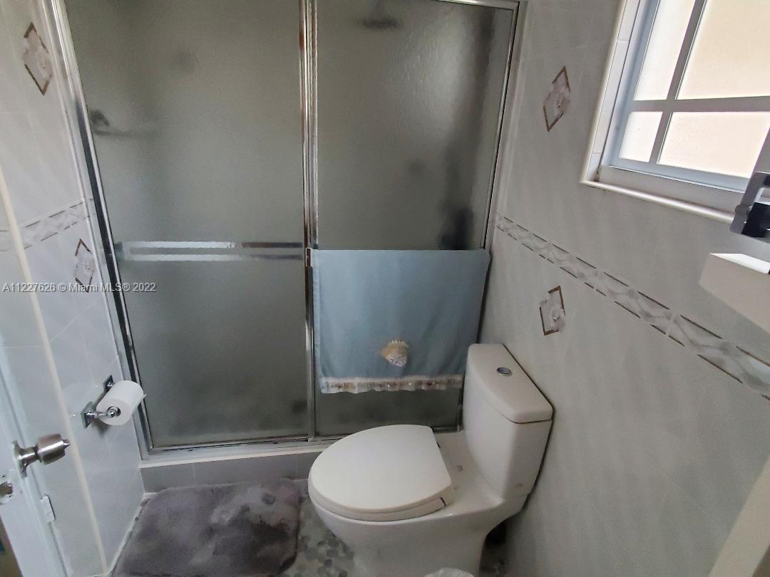 8941 Southwest 20th Street Miami, FL 33165 - Photo 25 of 29 Gallery Image 25