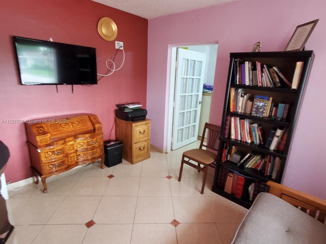 8941 Southwest 20th Street Miami, FL 33165 - Photo 27 of 29 Gallery Image 27