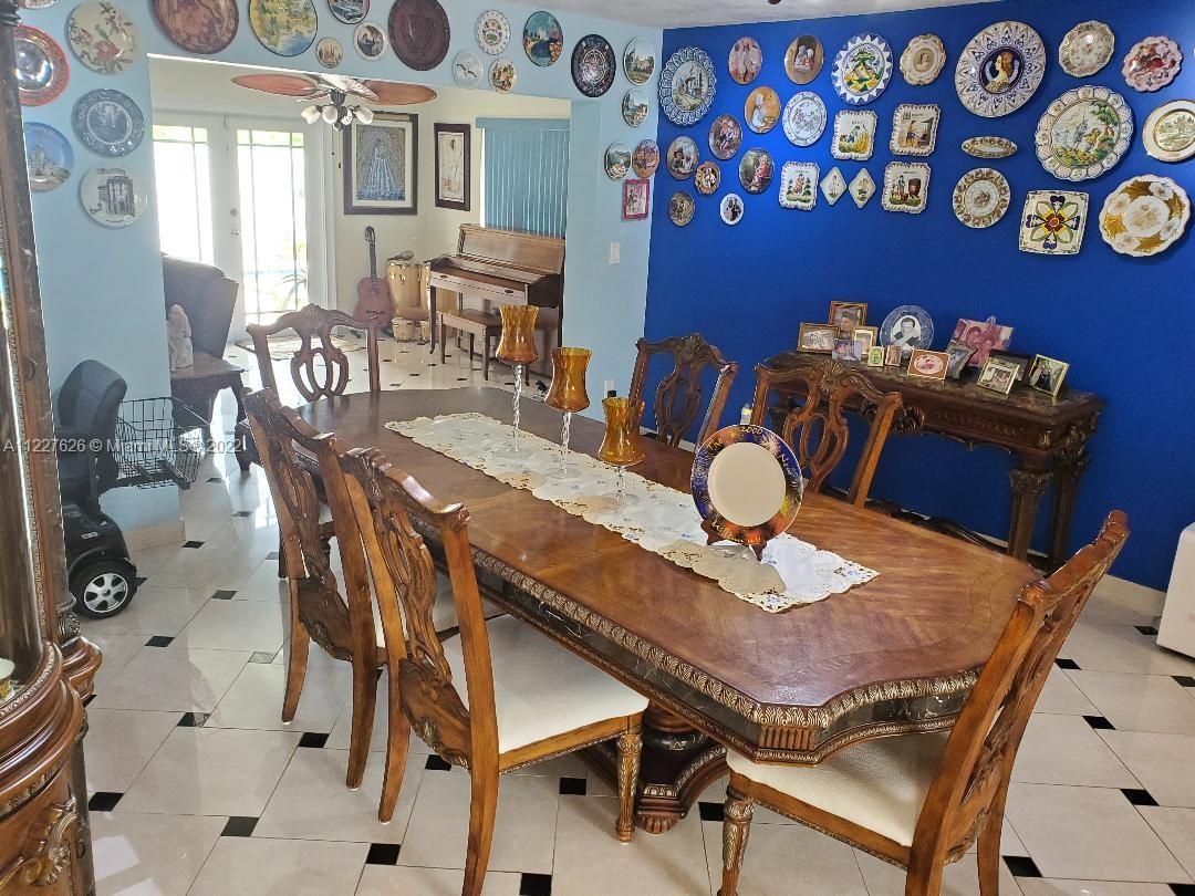8941 Southwest 20th Street Miami, FL 33165 - Photo 6 of 29 Gallery Image 6