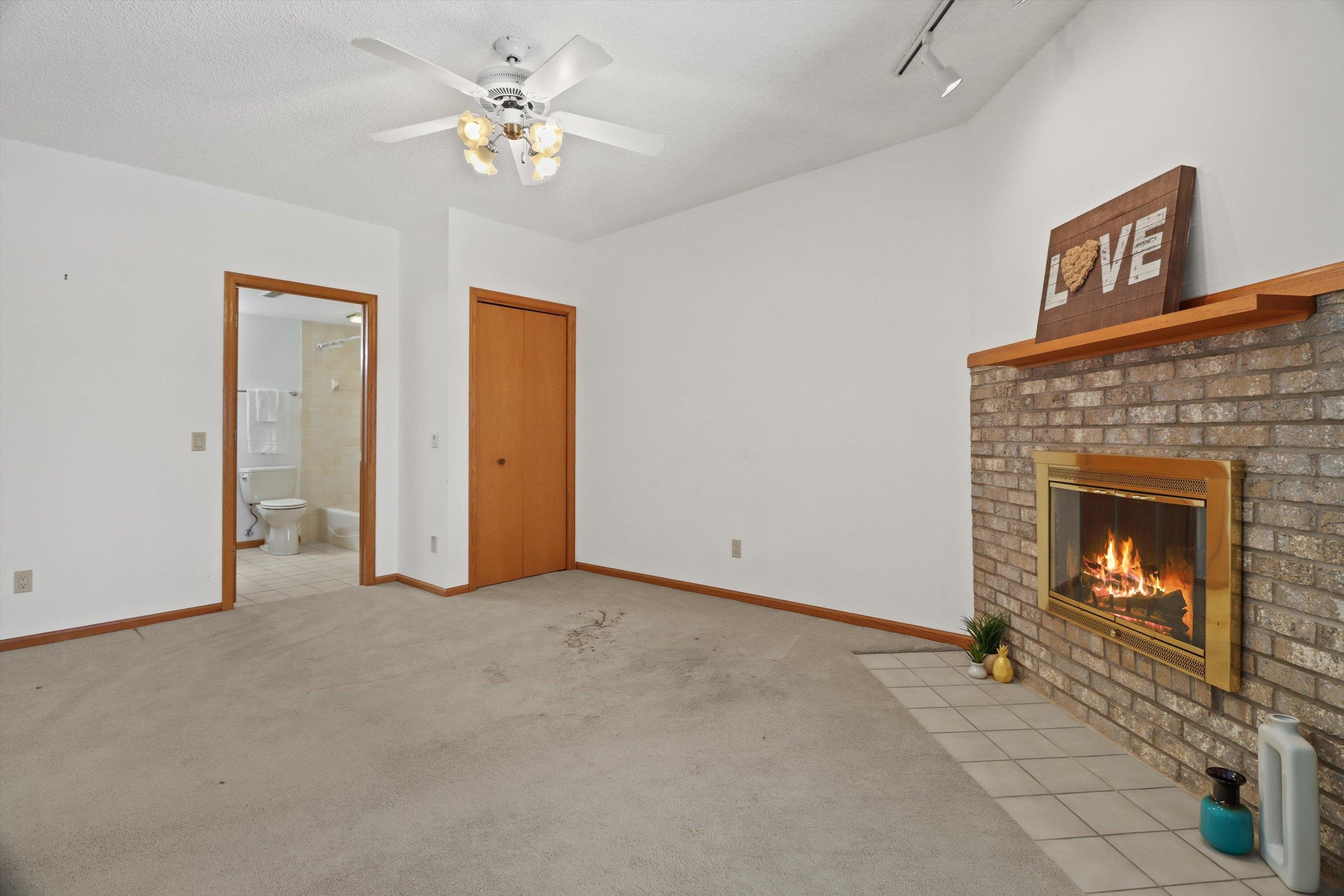 17 Maple Wood Lane, Unit 303 Madison, WI 53704 - Photo 13 of 22