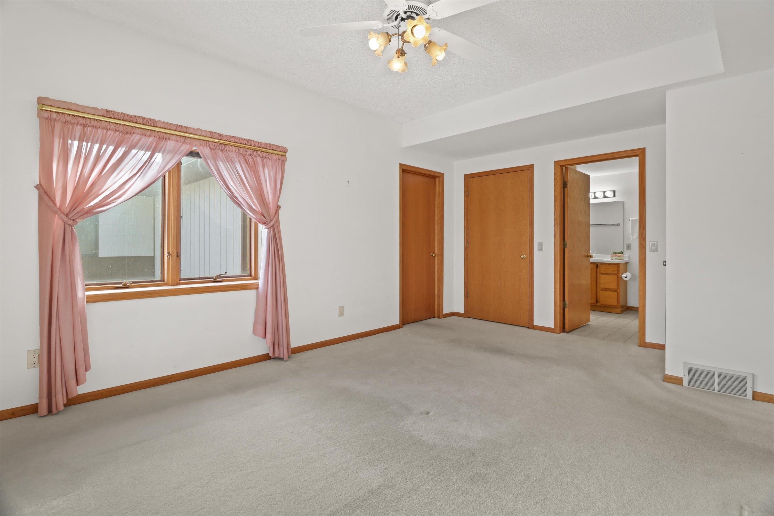 17 Maple Wood Lane, Unit 303 Madison, WI 53704 - Photo 16 of 22