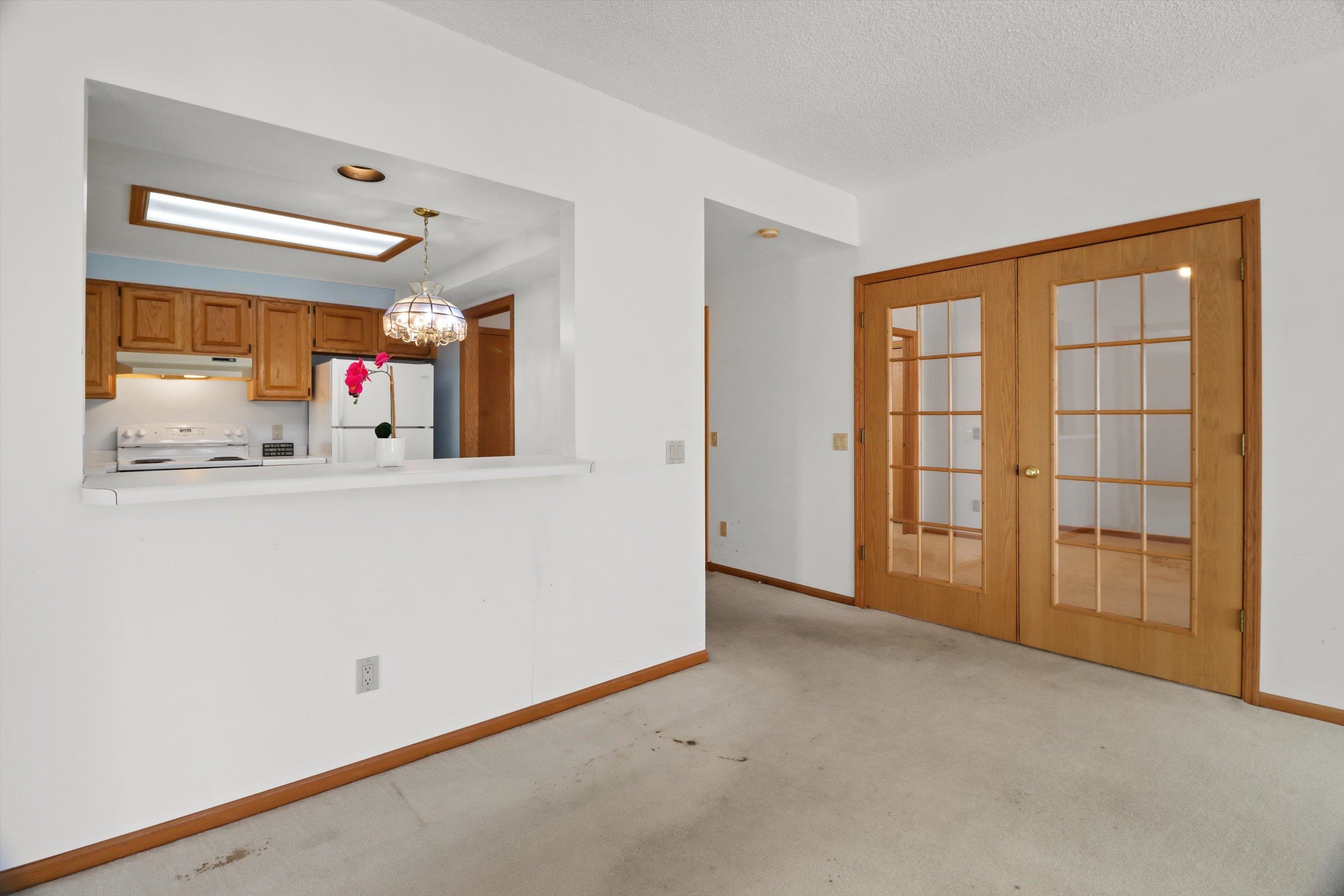 17 Maple Wood Lane, Unit 303 Madison, WI 53704 - Photo 6 of 22