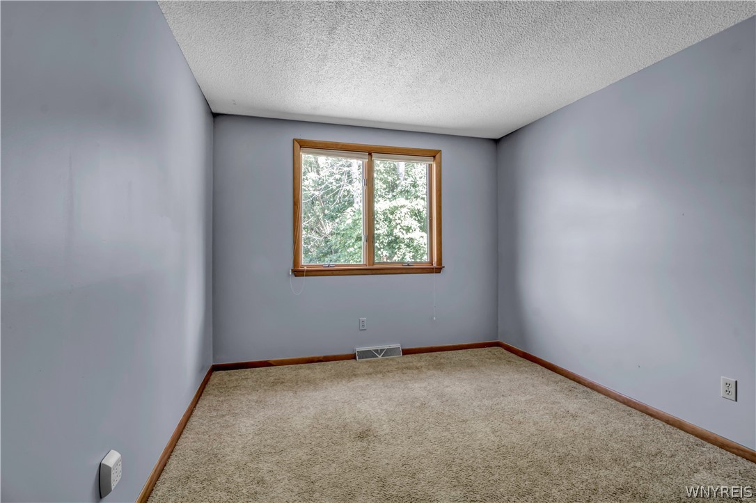 2 Partridge Run Amherst, NY 14228 - Photo 15 of 39