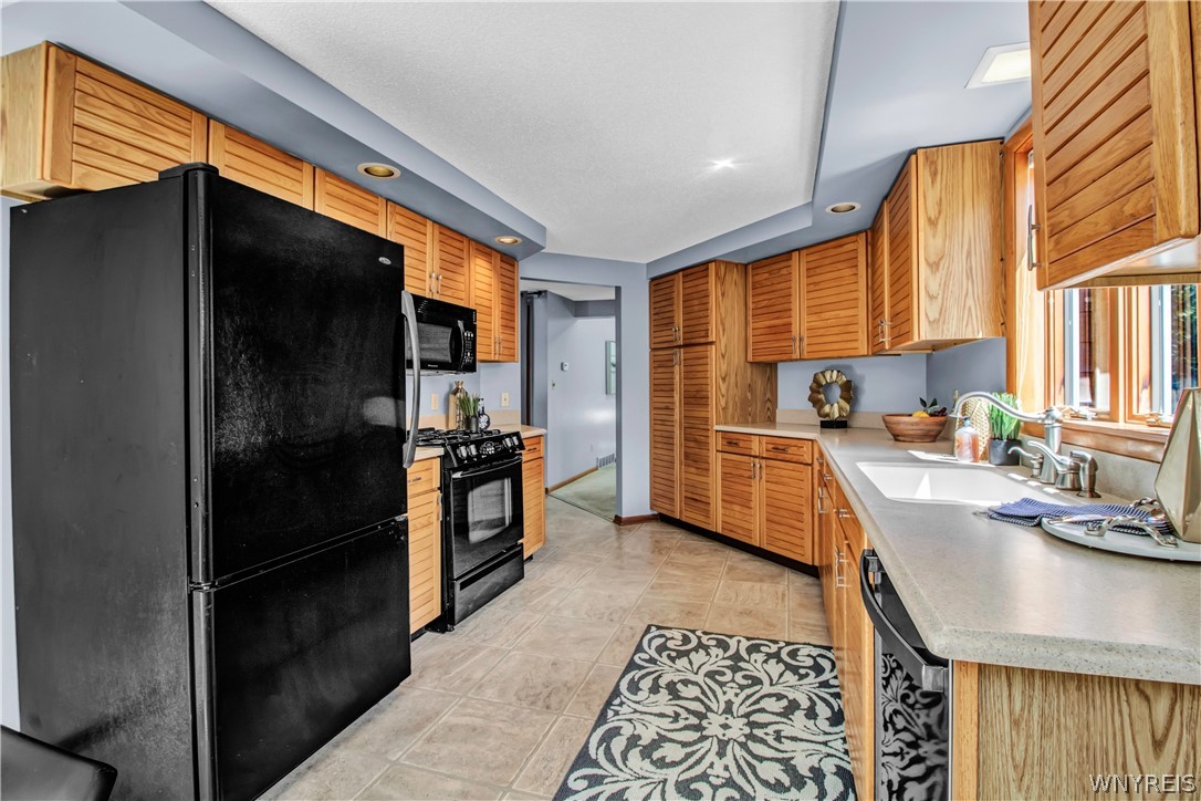 2 Partridge Run Amherst, NY 14228 - Photo 7 of 39