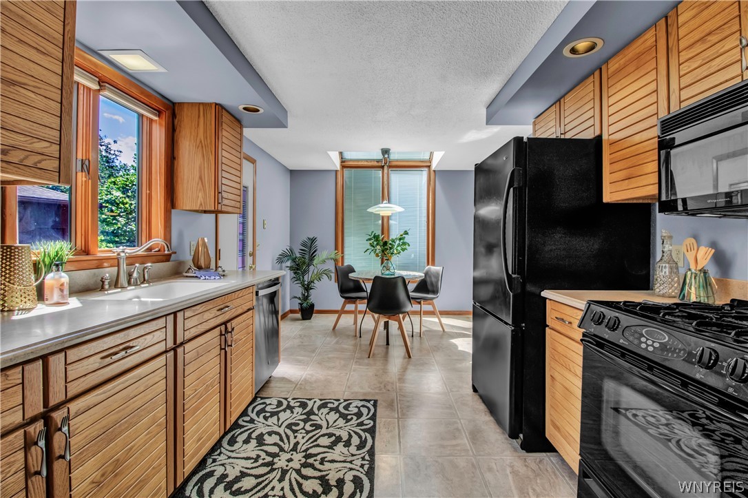 2 Partridge Run Amherst, NY 14228 - Photo 9 of 39