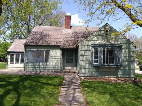 $179,900 | 916 West Monroe Street, Decatur, IN 46733