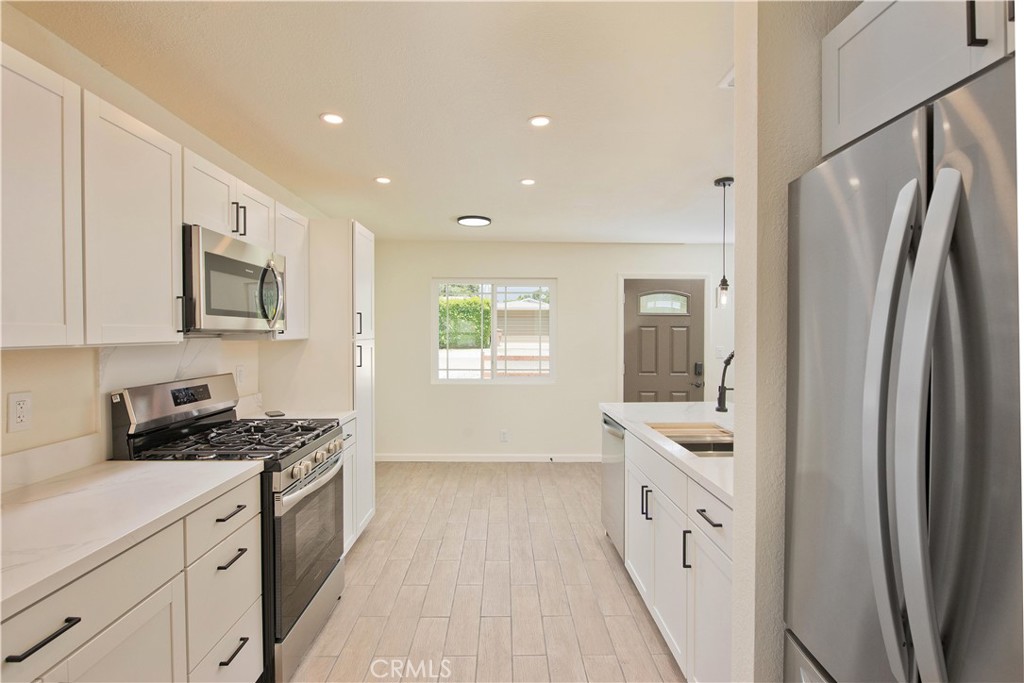 1186 Forest Avenue Ojai, CA 93023 - Photo 10 of 33