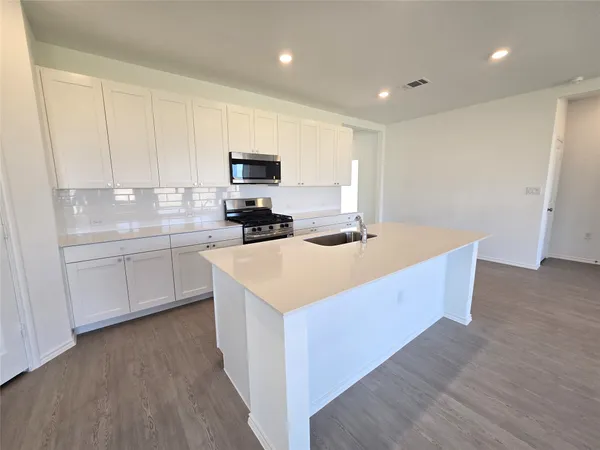 $2,245 | 108 Brabham Loop, Hutto, TX 78634