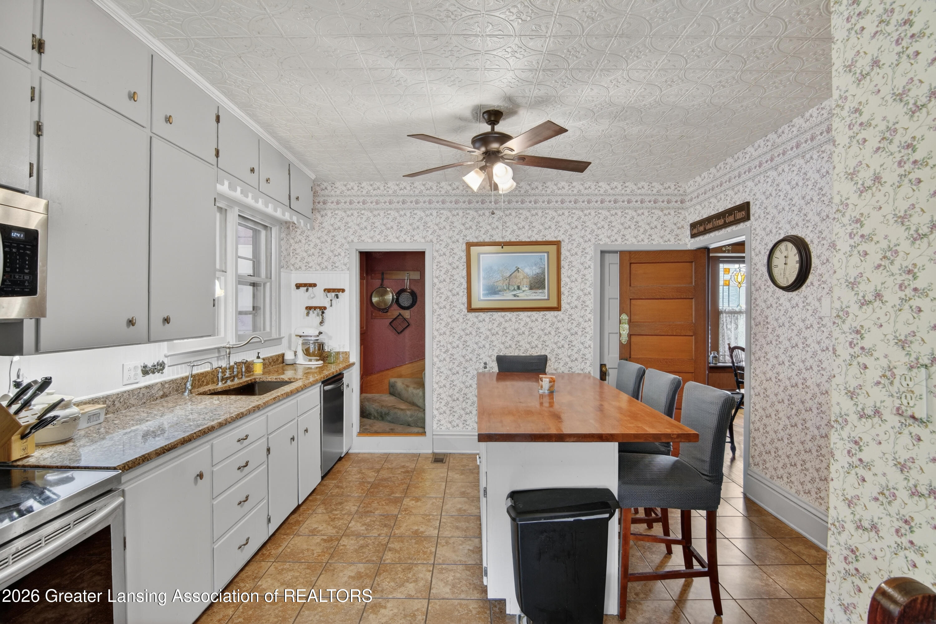 161 West Chicago Street Coldwater, MI 49036 - Photo 19 of 63 161-W-Chicago-Rd-Coldwater-Windowstill 1